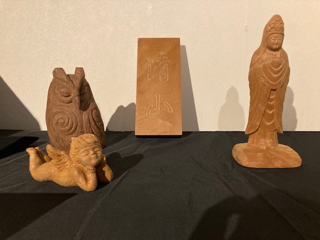 横須賀市文化会館市民ギャラリー2で開催された佛像彫刻展の様子