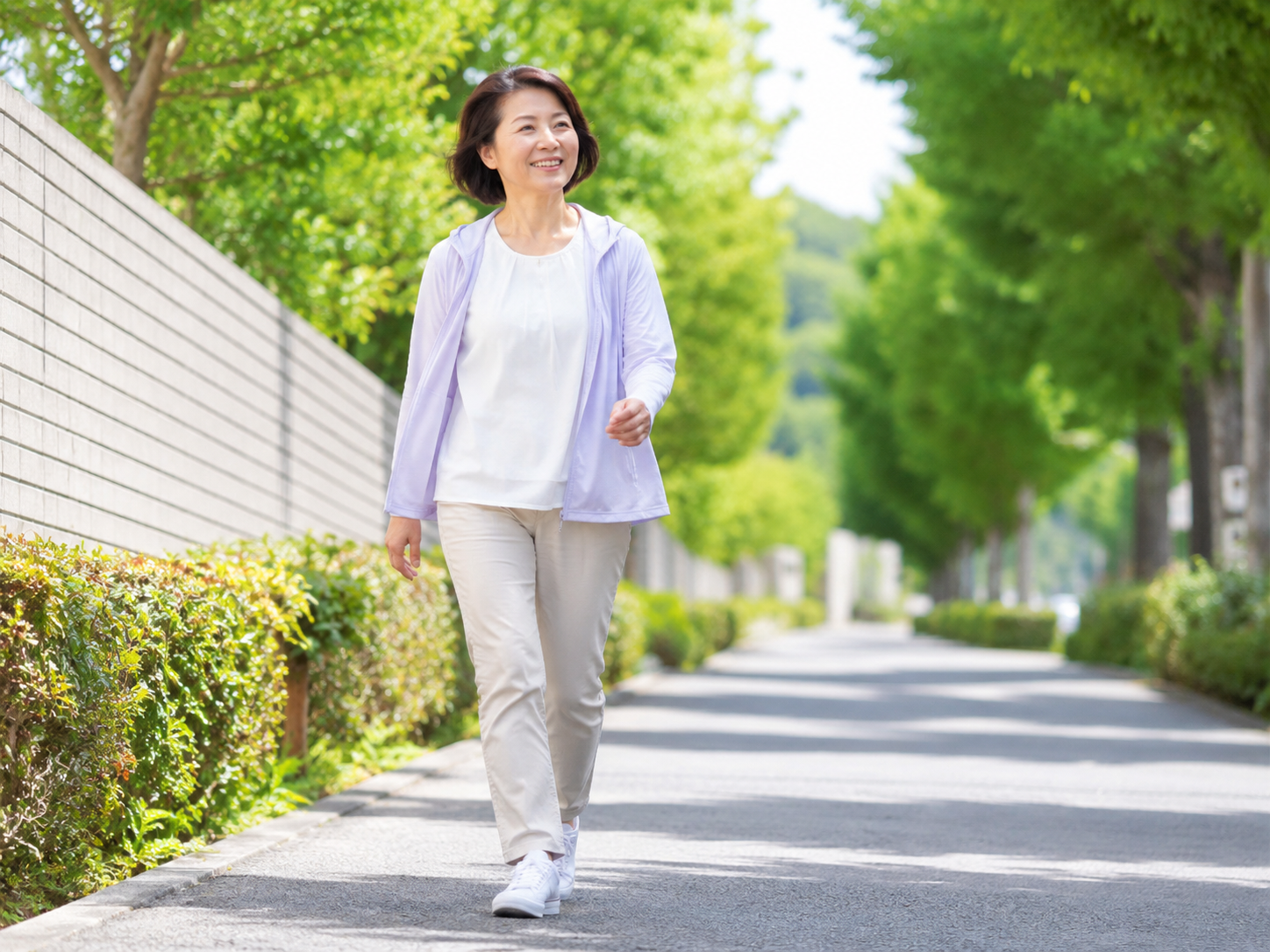 膝の不安を減らして明るく歩く方のイメージ