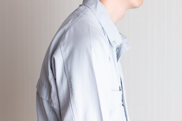 肩こりの原因となる姿勢の歪みの例